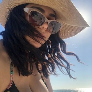 Meet your Posher, Raquel